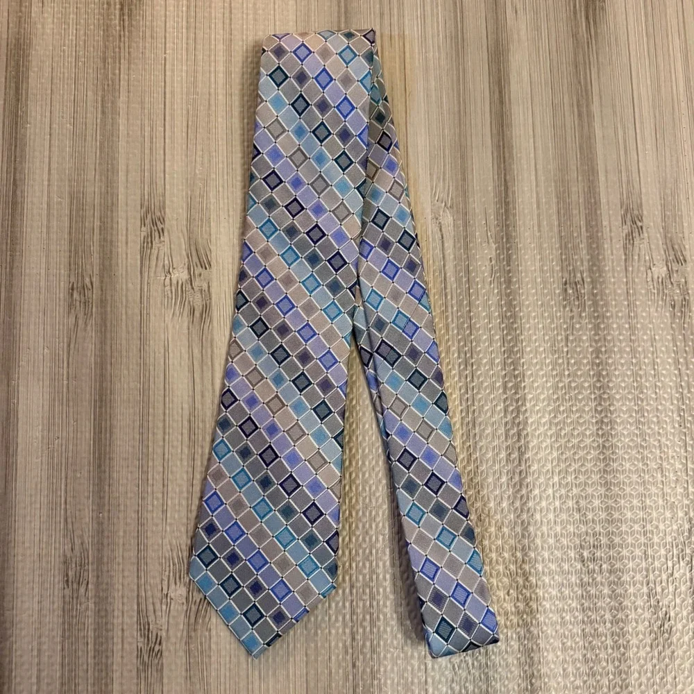 JOE Joseph Abboud Mens 100% Silk Tie Blue Grey Geometric Square Silk Classic